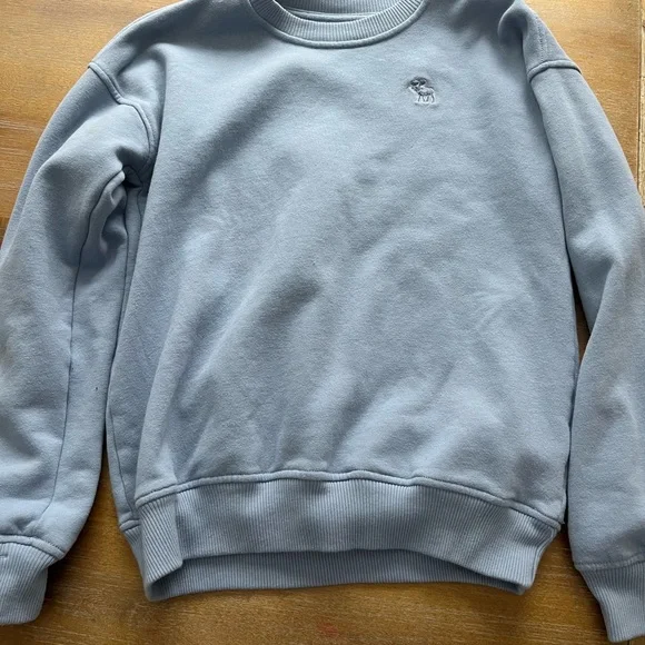 Youth Abercrombie crew neck sweatshirt, worn once or twice EUC. Size 13/14 - Picture 2 of 4